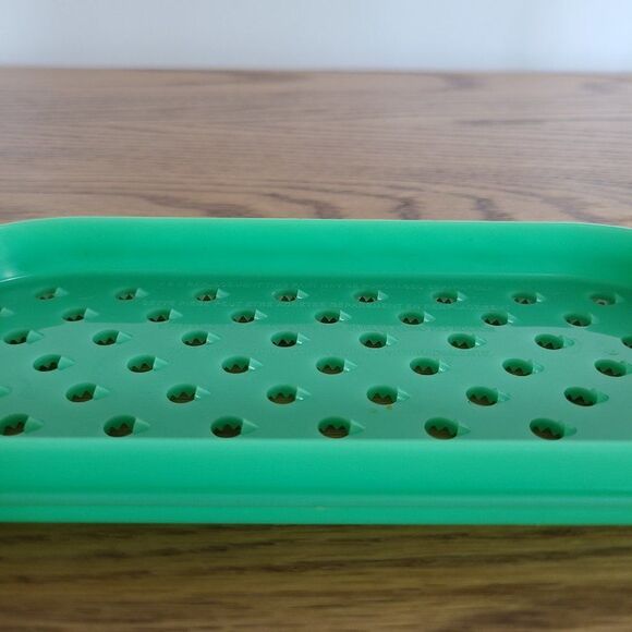 Tupperware #1374-11 Jadeite Cheese-Vegetable Grater Shredder Replacement Green - Picture 14 of 16